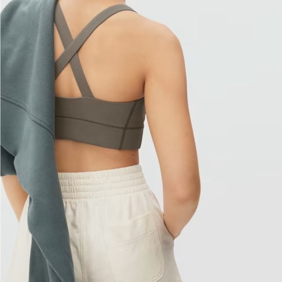 NWT Everlane Perform Crop Top size L - Picture 4 of 10